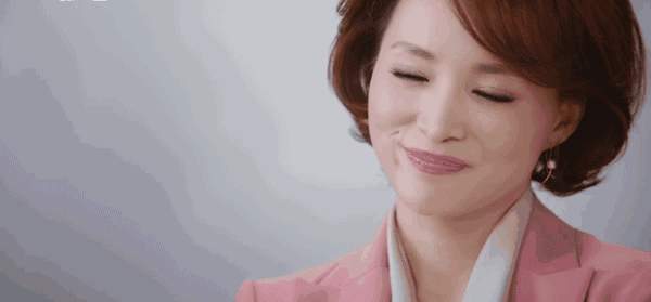 董卿高情商点评上热搜：人生能用“嘴”搞定的，不要用“脾气”(图3)