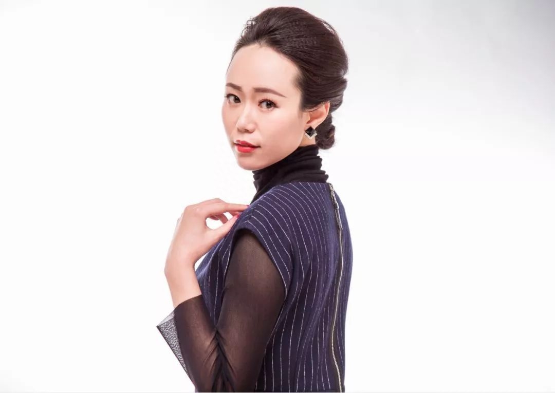 董卿高情商点评上热搜：人生能用“嘴”搞定的，不要用“脾气”(图7)