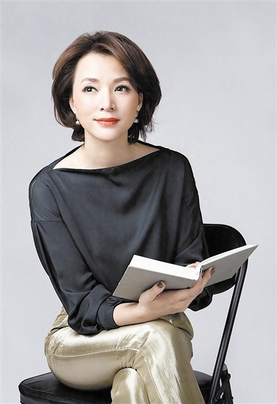 《魅力董卿》腹有诗书气自华，最是书香能致远(图1)