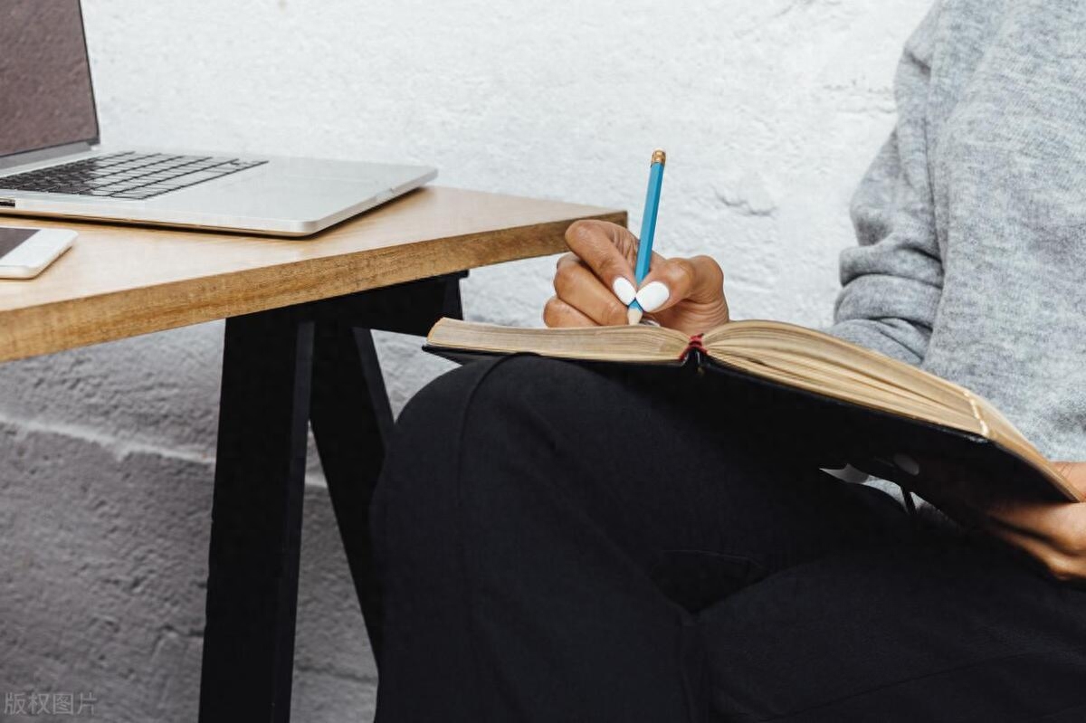 这样的作文理解并激励青少年(图1)