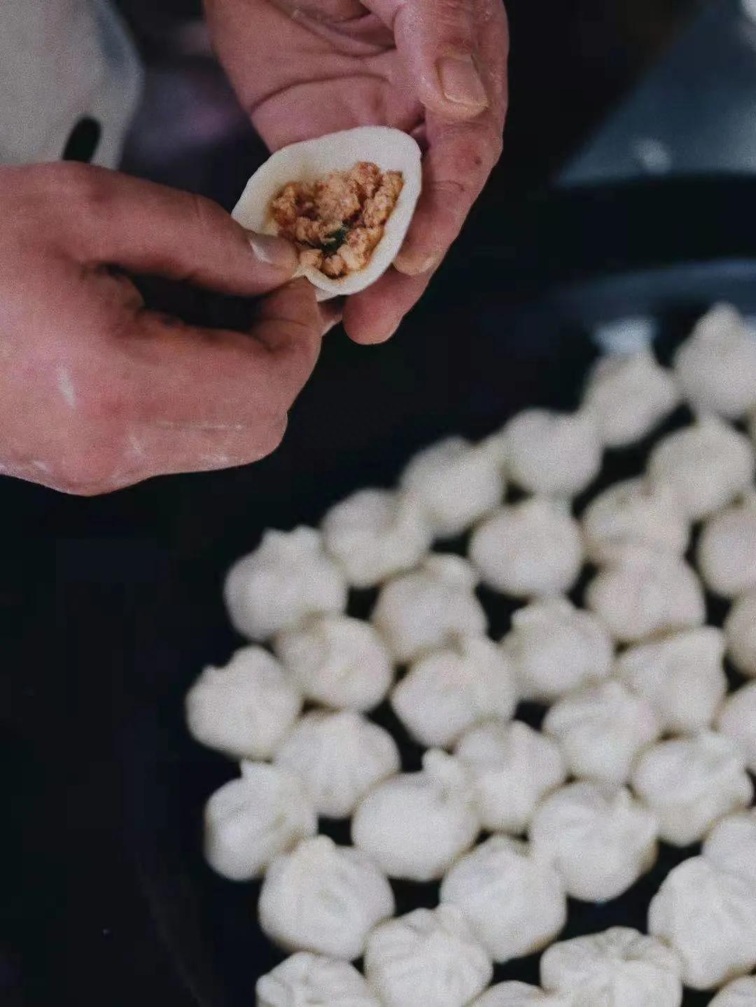 探店：从早晨开到深夜的点心食堂，老饕们都馋这里的烧饼油条(图13)