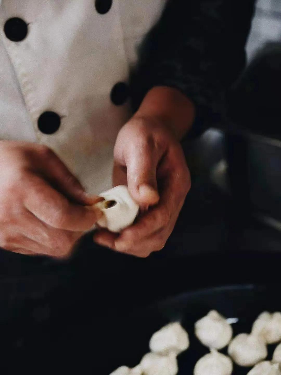 探店：从早晨开到深夜的点心食堂，老饕们都馋这里的烧饼油条(图14)