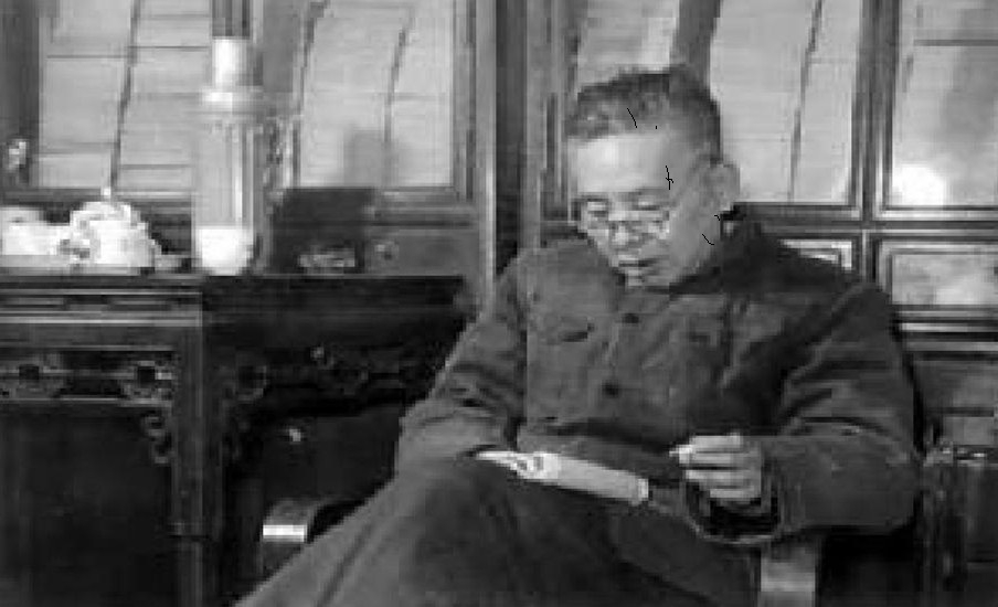 现代文学讽刺大师，张天翼十句格言，道理深刻，内涵丰富，真透彻(图1)