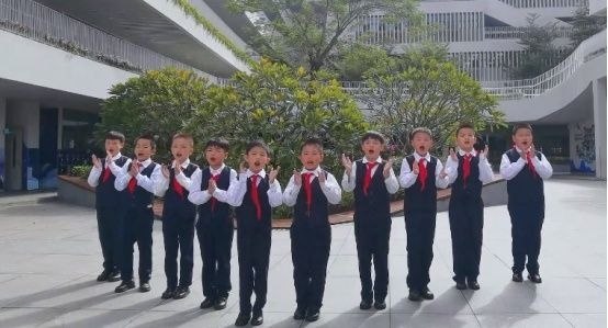 在歌声中学习宪法，荔湾小学孩子们立志成为法治宣传小使者(图4)