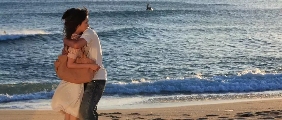 眼睛小如果进沙子就出不来了，人也是｜20句教科书式的情话(图1)