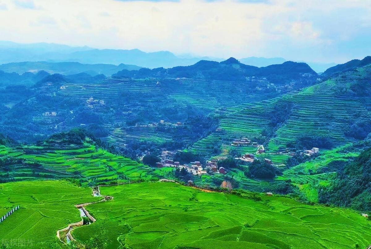 想要出去走走的文艺句子（心情压抑想去旅游的心情说说）(图3)