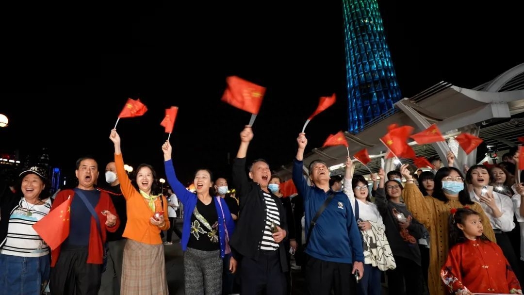 超燃！春日的珠江夜晚，上演惊艳一幕(图8)