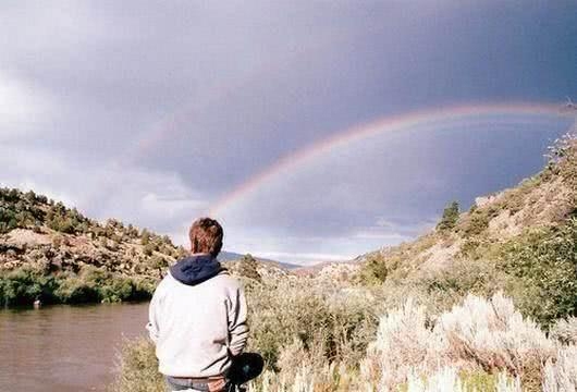 绝口不提爱你，不是不爱，而是很爱，却不能再爱(图8)