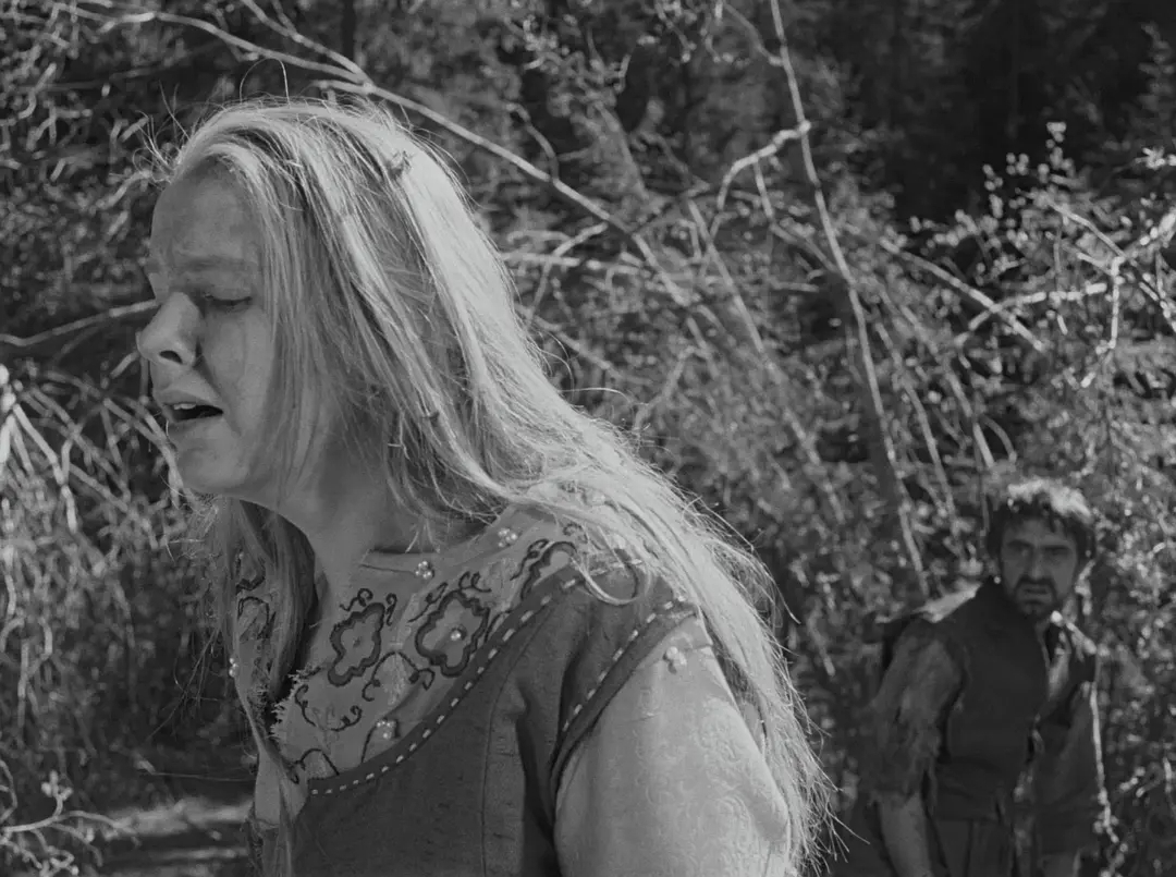 从光明到黑暗，虔诚的宗教信仰和坚定的家庭价值观(图6)