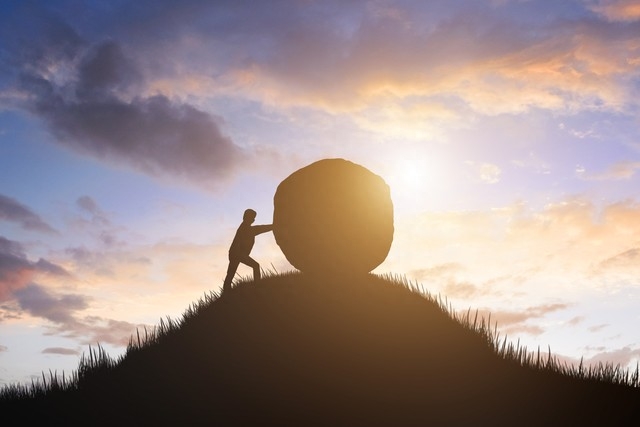 不论前路有多难，请你坚强的走下去——十条励志文案献给奋斗的你(图1)