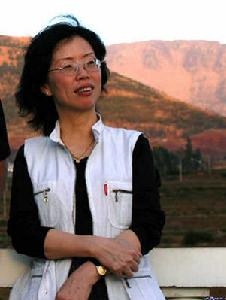 四月里，几首唯美经典的现代爱情诗词(图2)