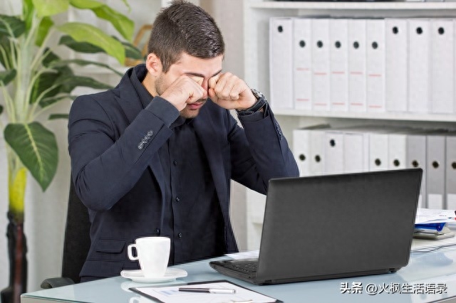 很多人到中年才发现：生活真的很累，你怎么看待？(图1)