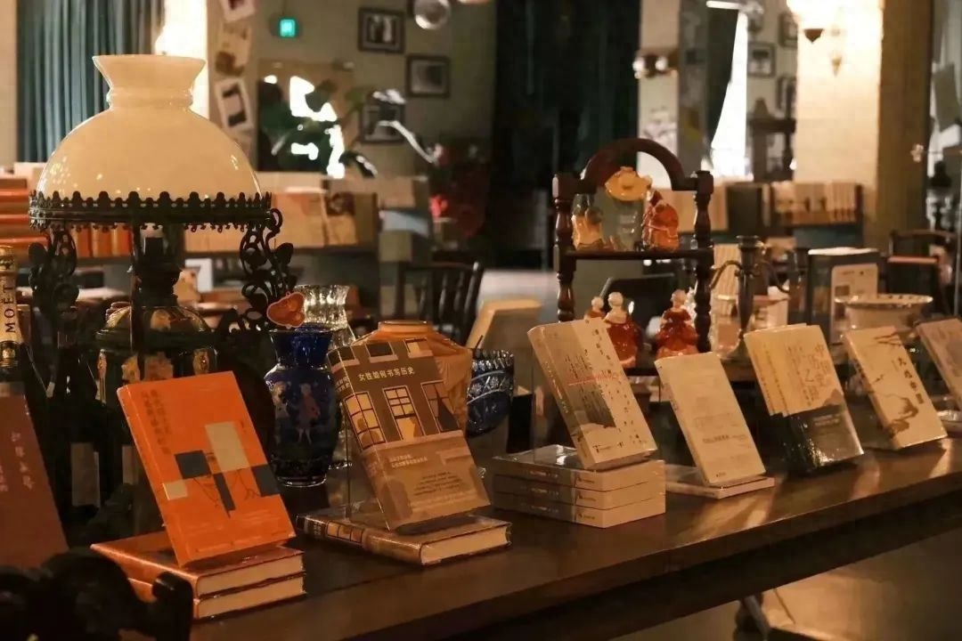 这个6月，我们选出了16本好书(图32)