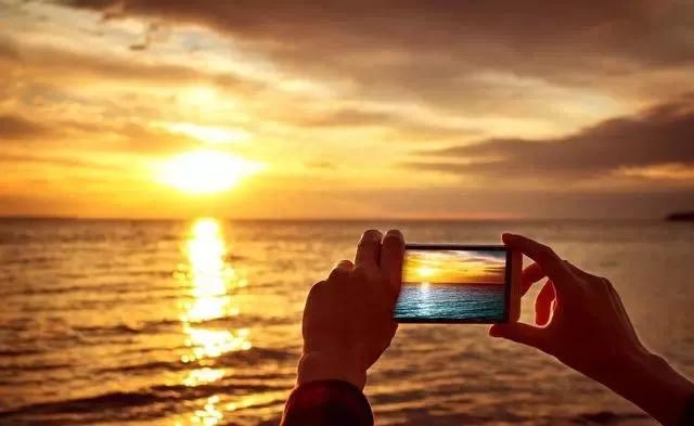 旅游文案：走遍山河万里 看最美的风景 品尝甜酸苦辣美食(图6)